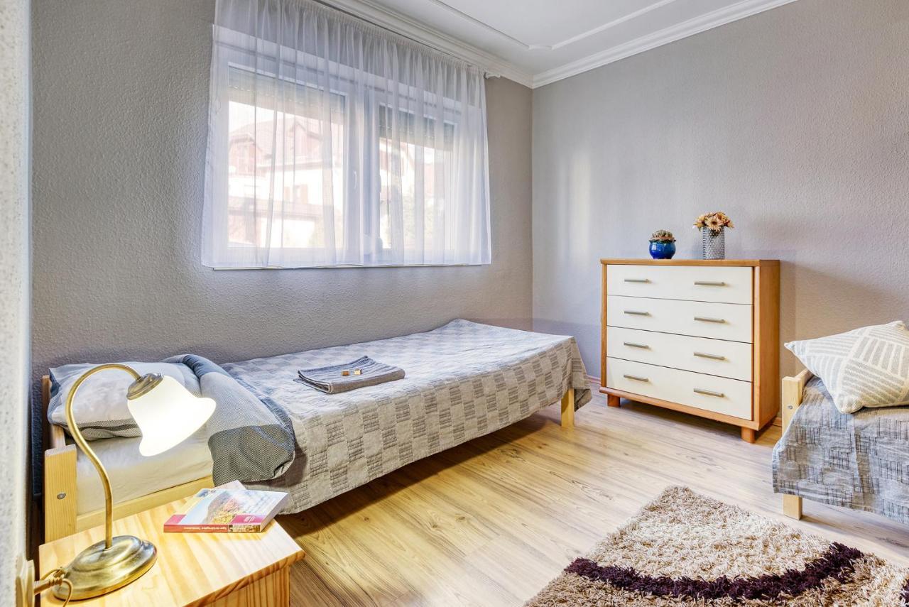 Eged'Inn Eger Exteriör bild